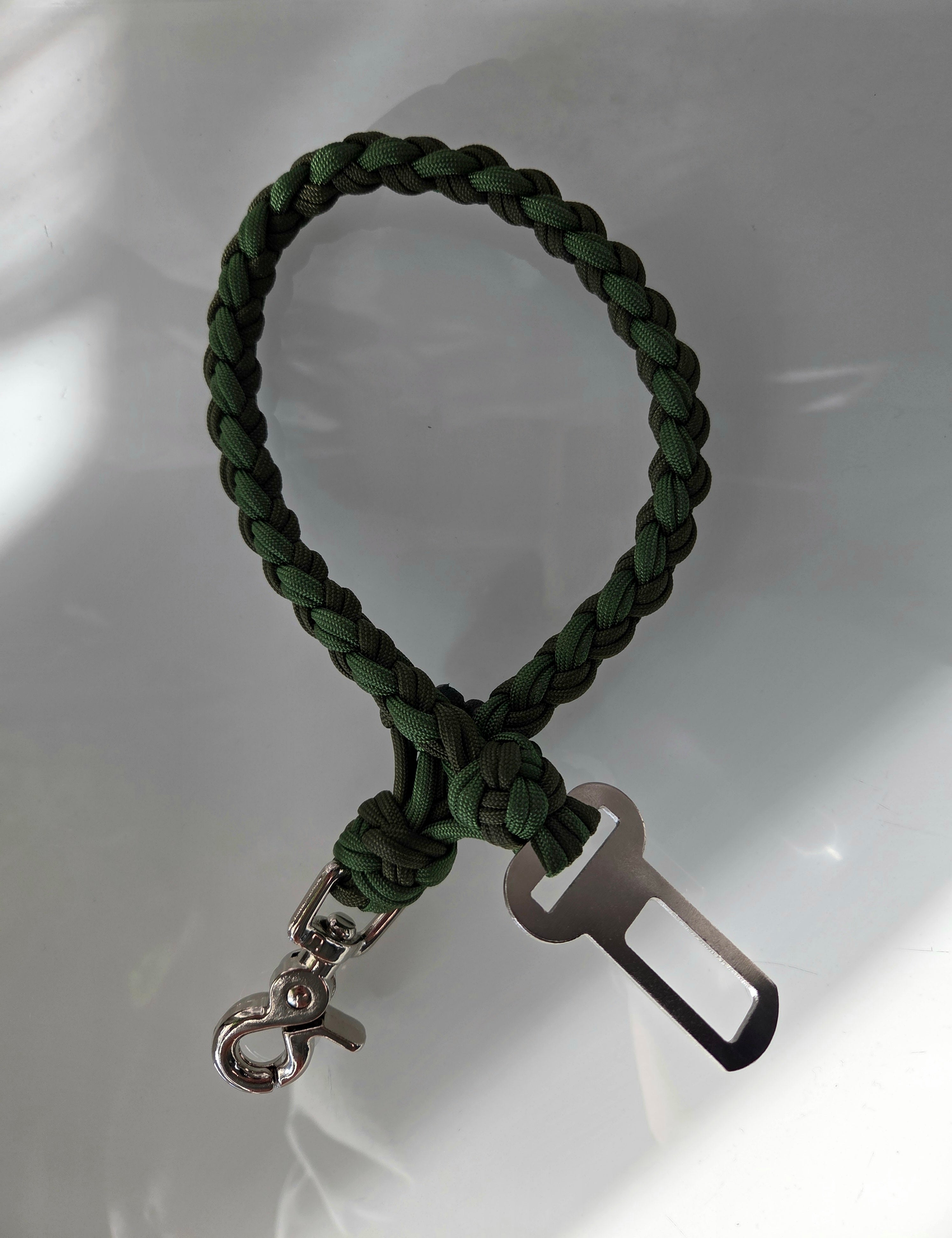 Autoanschnallgurt für Hunde aus Paracord | Zweifach gerade Ausrichtung