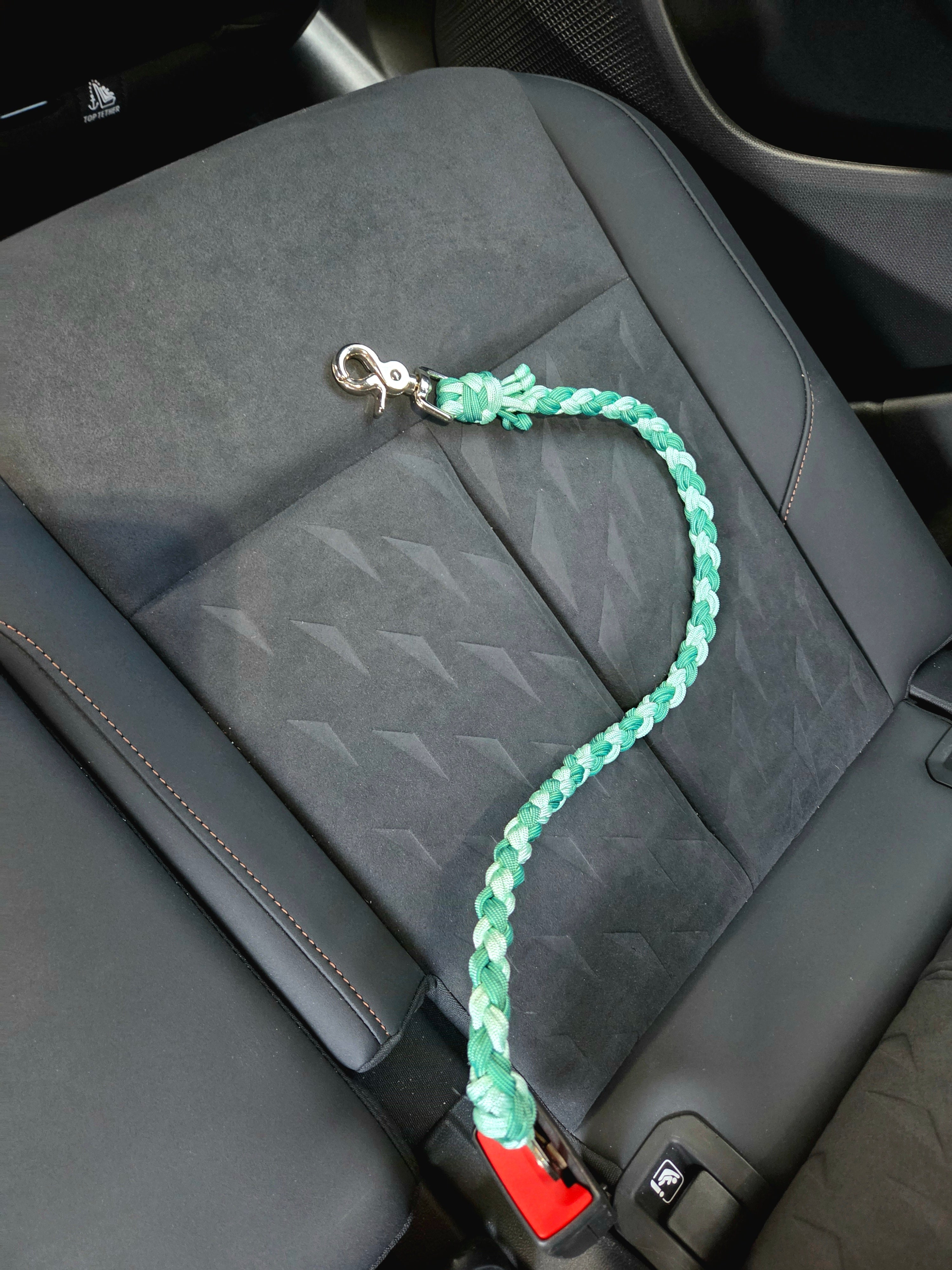 Autoanschnallgurt für Hunde aus Paracord | Zweifache Spirale