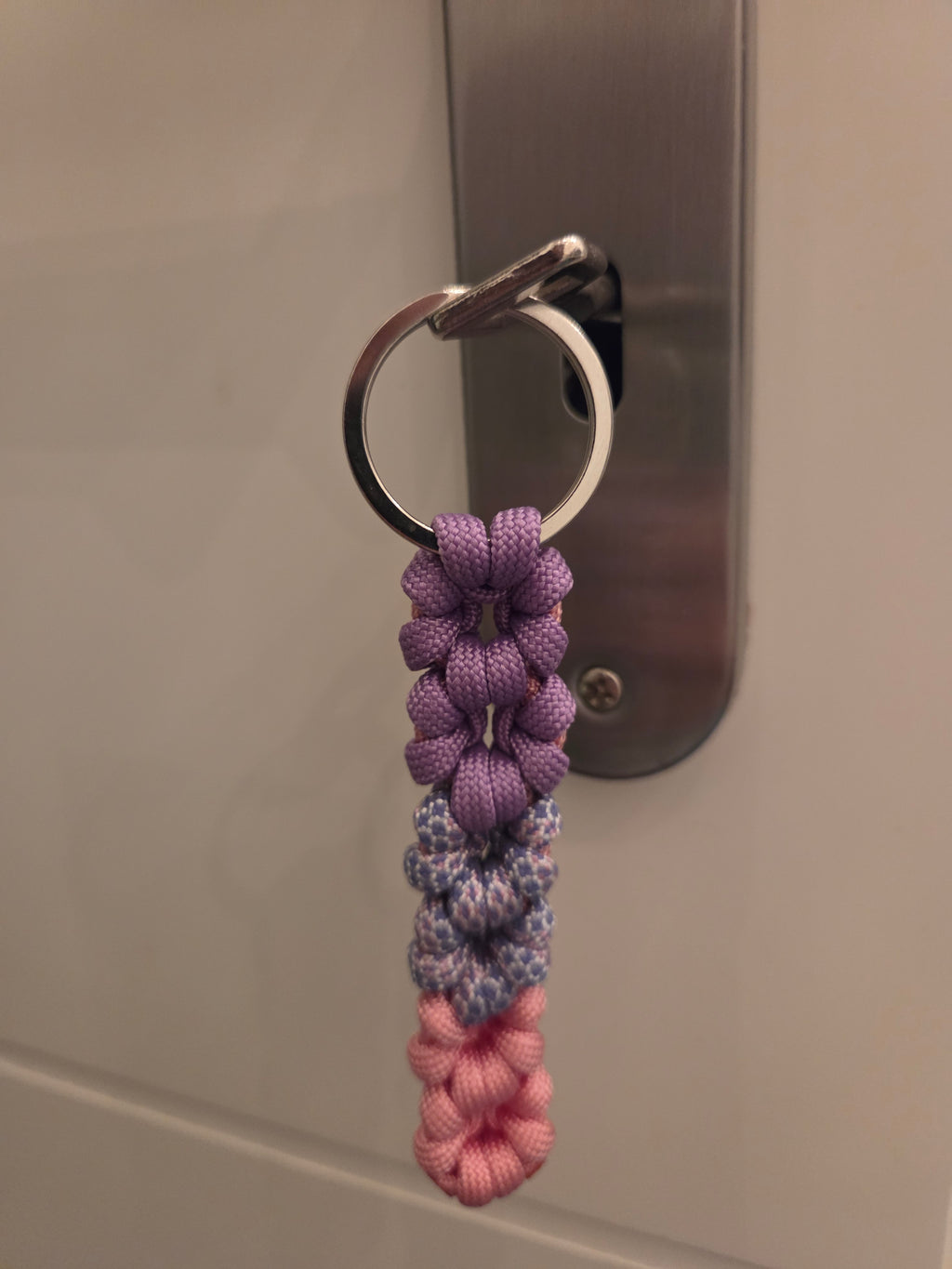 Paracord Schlüsselanhänger Blumen | Dreifarbig