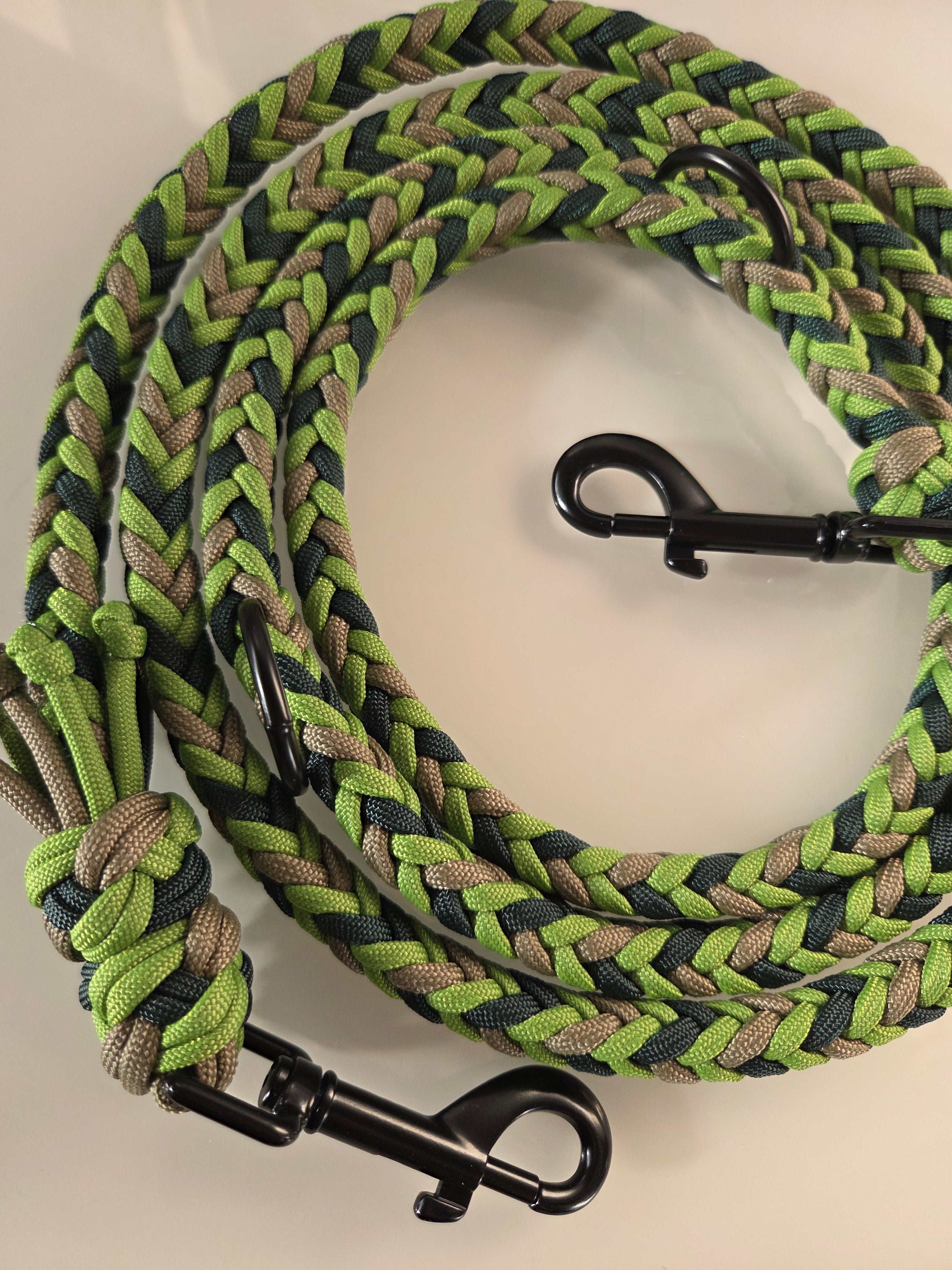 Olive Noir | Herringbone | Klassisches Design