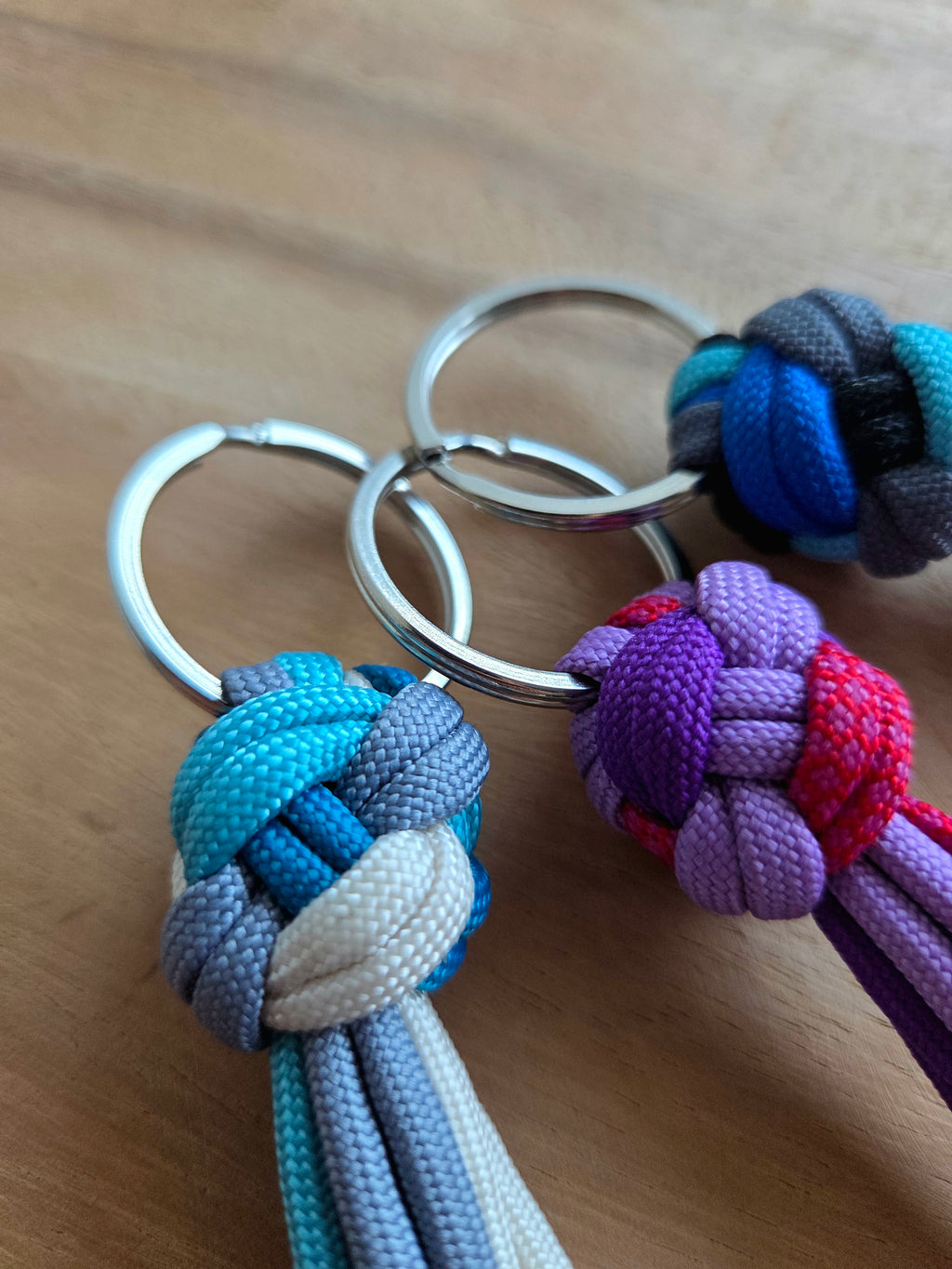 Paracord Schlüsselanhänger Diamantknoten