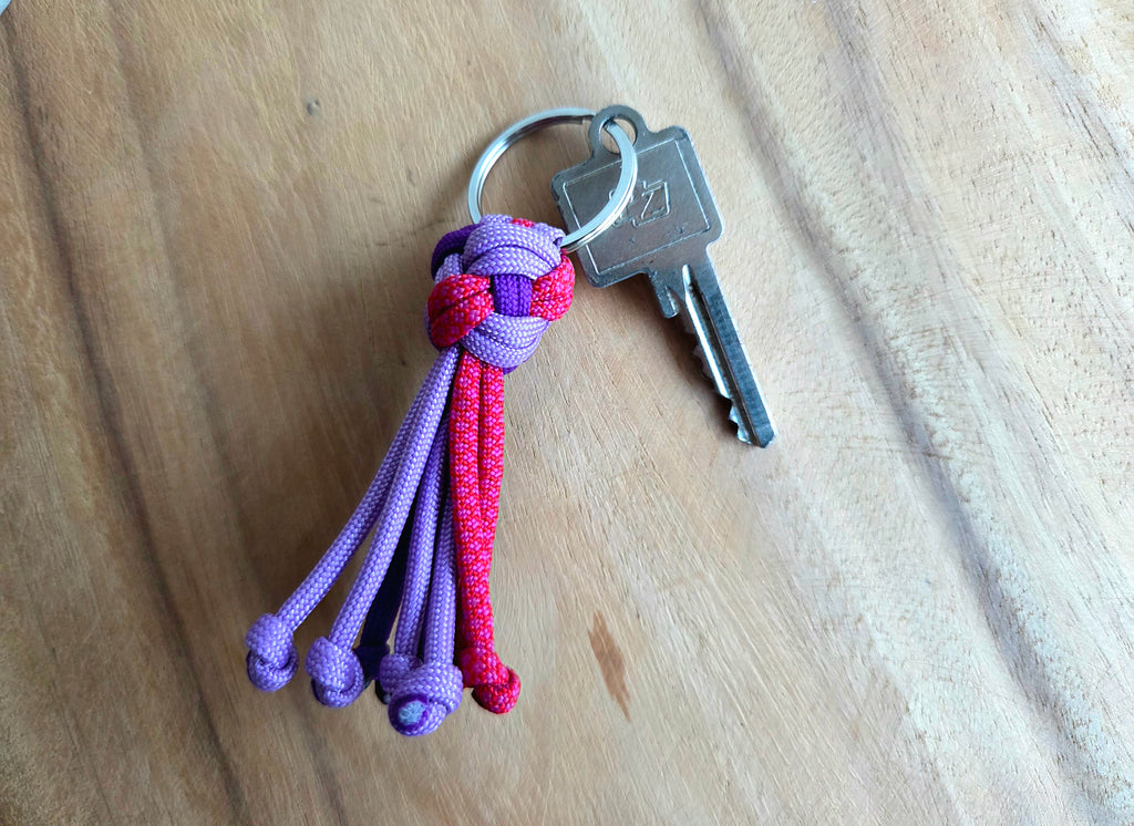 Paracord Schlüsselanhänger Diamantknoten